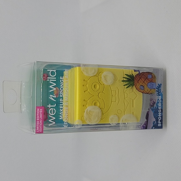 SpongeBob Wet n Wild Makeup Sponge Brush and Sponge Case 5 Piece Set - Picture 6 of 11